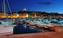 Marseille la nuit, Marty Voyance